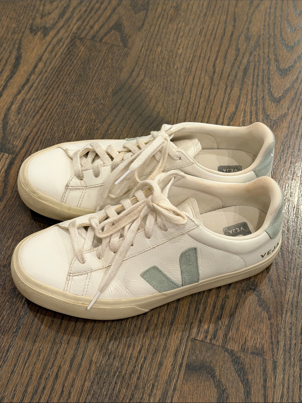 Veja t3 white/sage sneakers US 10/EU 41